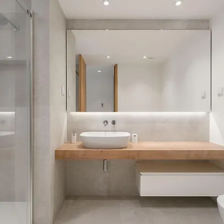 Brand New Luxury Modern 3 Bed 3 Bath Apartment With Pool & Gym * Lagos