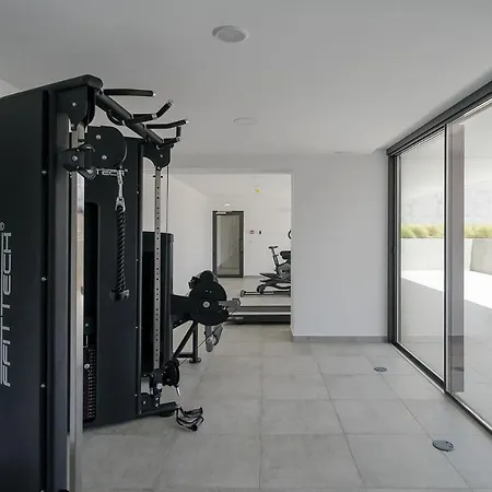 Brand New Luxury Modern 3 Bed 3 Bath Apartment With Pool & Gym شقة لاغوس